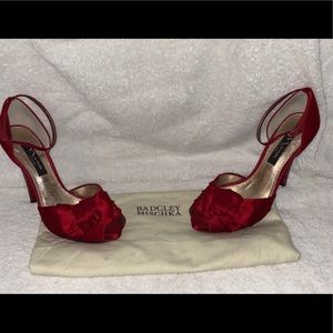 Madgley Mischka Red Heels